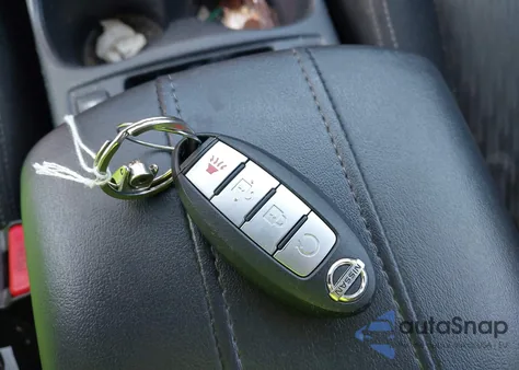 2017 Nissan Rogue Sv z USA, uszkodzony, nr VIN KNMAT2MV3HP606652